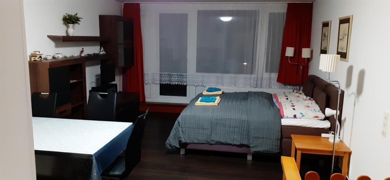 Ferienwohnung Falkennest 상트엥글마 외부 사진