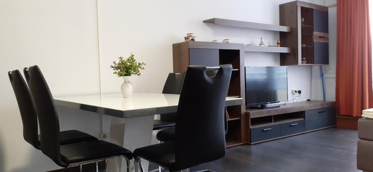 Ferienwohnung Falkennest 상트엥글마 외부 사진